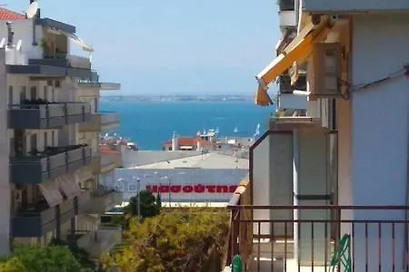 Private In A Shared Flat *